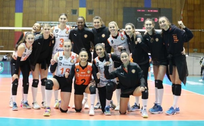 Eczacba Dynavit, Polonya deplasmannda