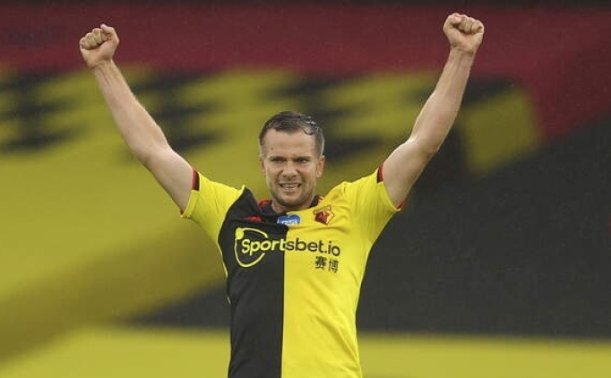 Eski ManU'lu y�ld�z Tom Cleverley futbolu b�rakt�