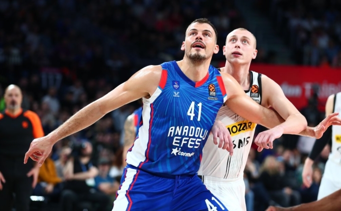 Anadolu Efes'ten sakatl�k a��klamas�