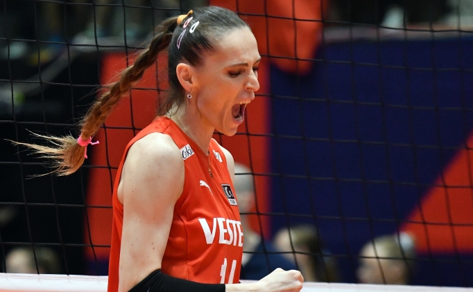 Fenerbahe, Eda Erdem'in heykelini dikiyor