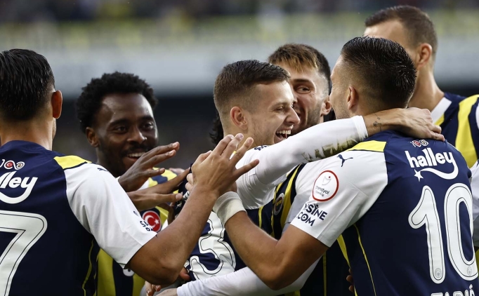 Fenerbaheli futbolculardan galibiyet sz!