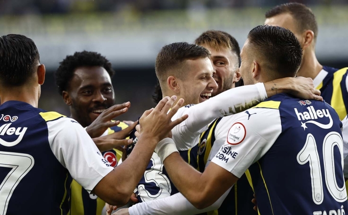 Fenerbahe'de 6 yldzn ilk stanbul derbisi