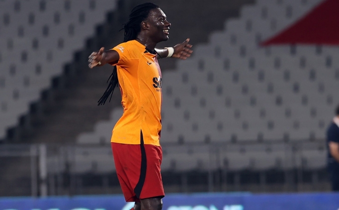 Galatasaray'da fla� Bafetimbi Gomis geli�mesi!