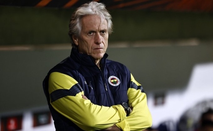 Jorge Jesus'tan kritik kadro karar�