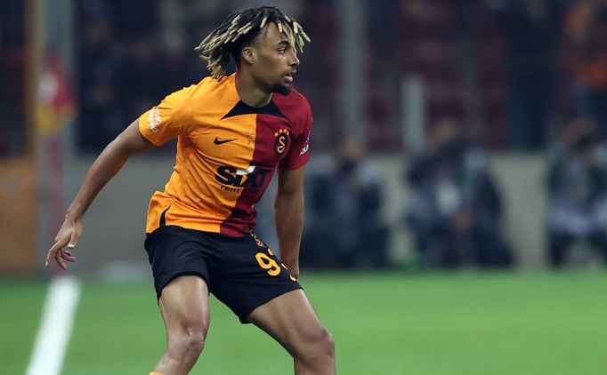 Galatasaray'a Sacha Boey i�in 10 milyon euro