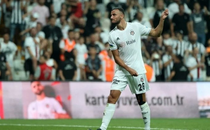 Romain Saiss dnyor, savunma dzeni deiiyor