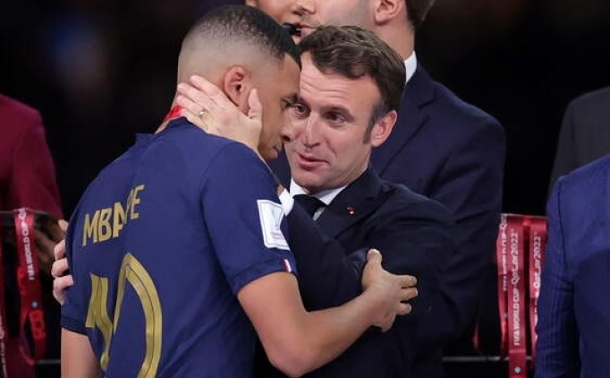 Macron: 'Mbappe'nin kalmas iin uraacam'