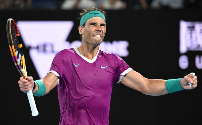 Rafael Nadal'n 912 haftalk rekoru sona erdi