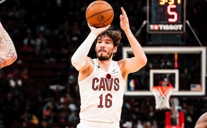 Trk derbisinde kazanan Cedi Osman oldu