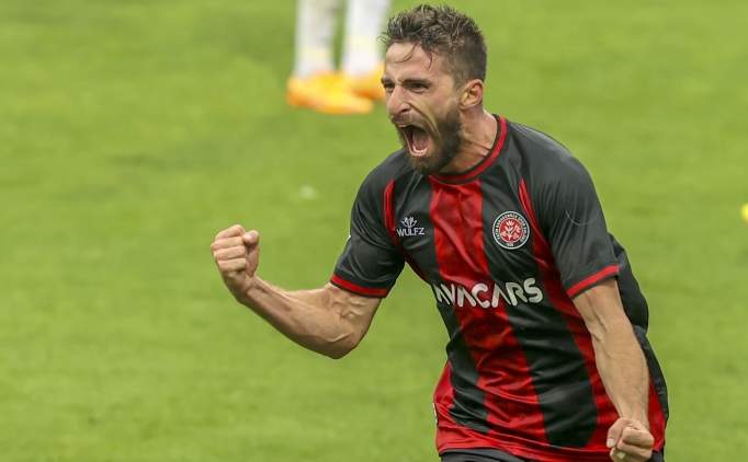 Beikta, Borini transferini bitiriyor