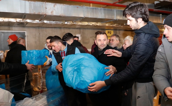 Okan Buruk yardm merkezinde