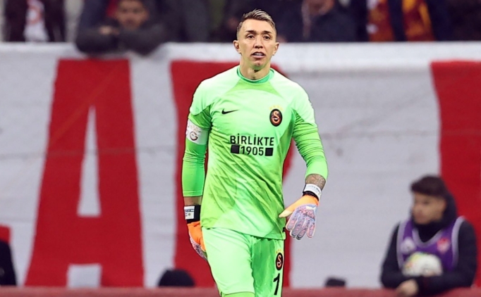 Fernando Muslera'dan byk zveri!