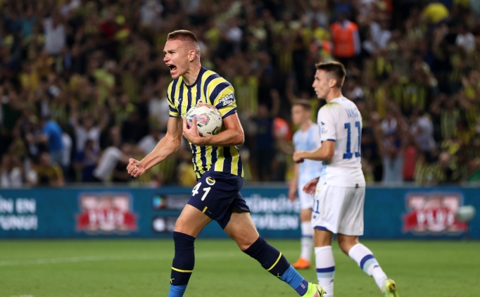 ��te Attila Szalai anla�mas�n�n perde arkas�