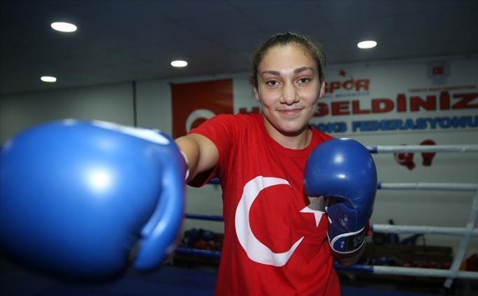 Milli boks�r Gamze So�uksu, yar�m kalan �ampiyonluk hayaline ula�mak istiyor