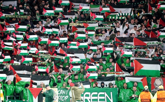 Celtic taraftar�, Filistin bayra�� yasa��na ald�rmad�!