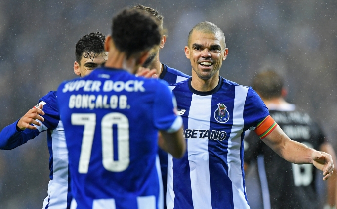 Porto 5 golle turu ald!