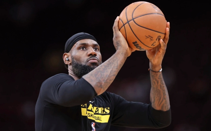 'LeBron, sezonun son haftasnda dnebilir' iddias!