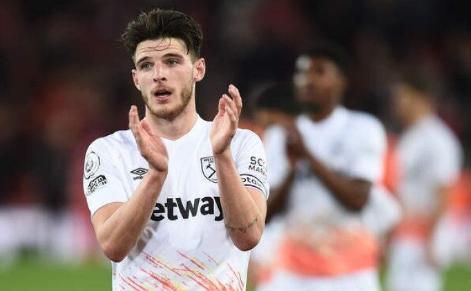 West Ham, Bournemouth'un fi�ini ilk devrede �ekti