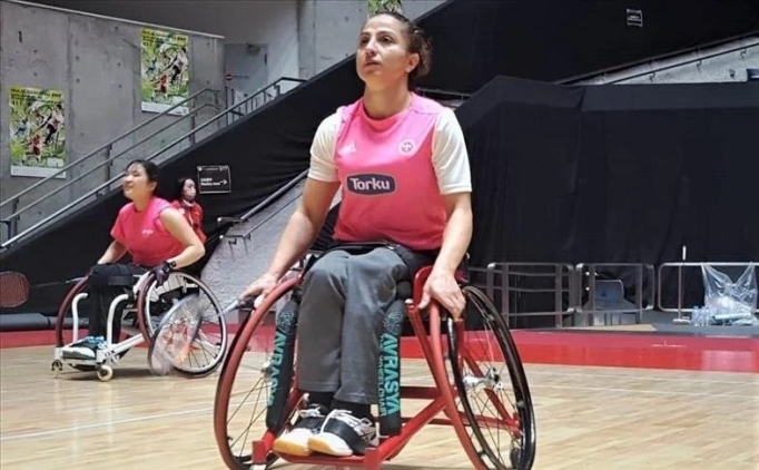 Para badmintoncu Emine Se�kin'e milli g�rev