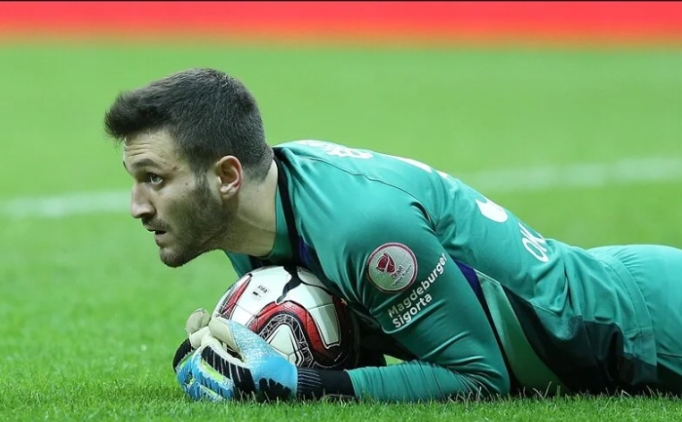 Galatasaray'da ayr�l�klar ba�l�yor