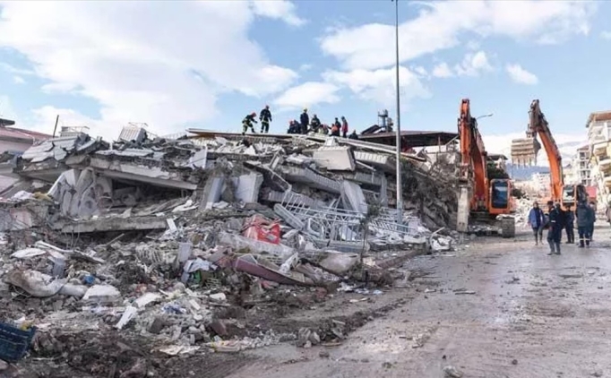 Nurda ve slahiye'de durum: 'Binalar kum gibi birbirine karm'