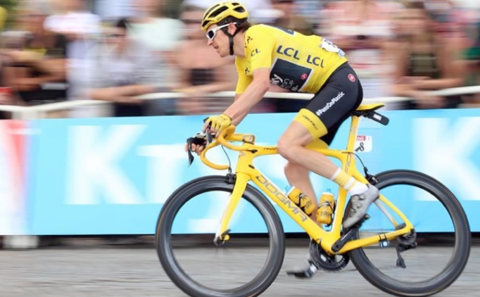 Fransa Bisiklet Turunda kazanan Adam Yates