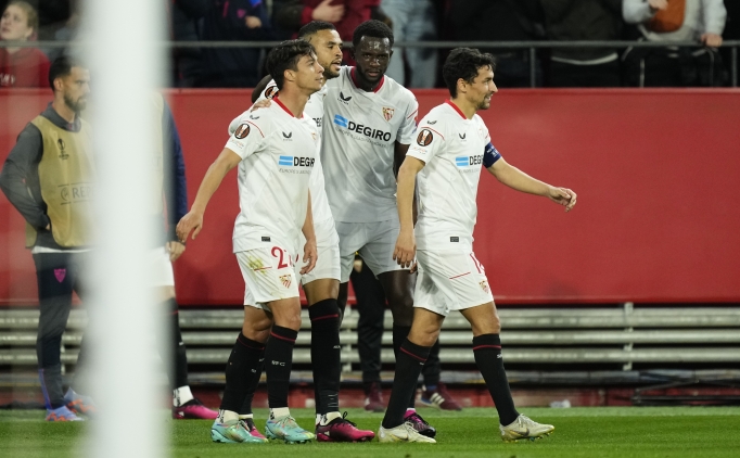 Sevilla, 20 kişilik kadrosunu açıkladı