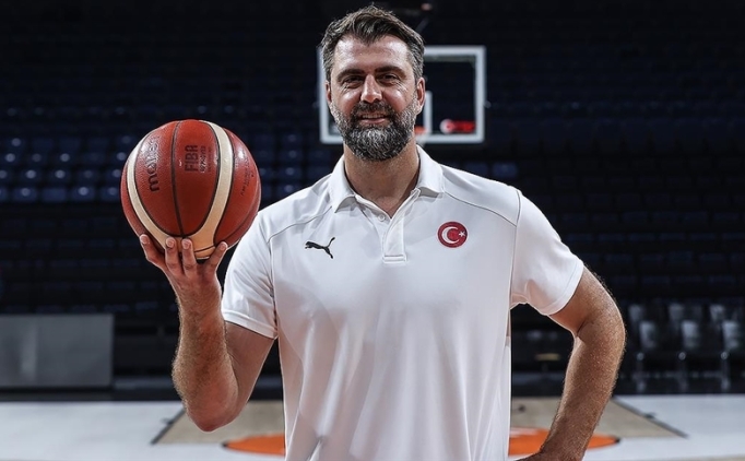 Mehmet Okur: 'İleride Fenerbahçe'de çalışmak isterim'