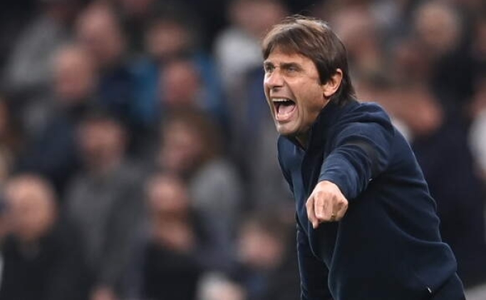 Tottenham, Conte'yle yol ayrmnda