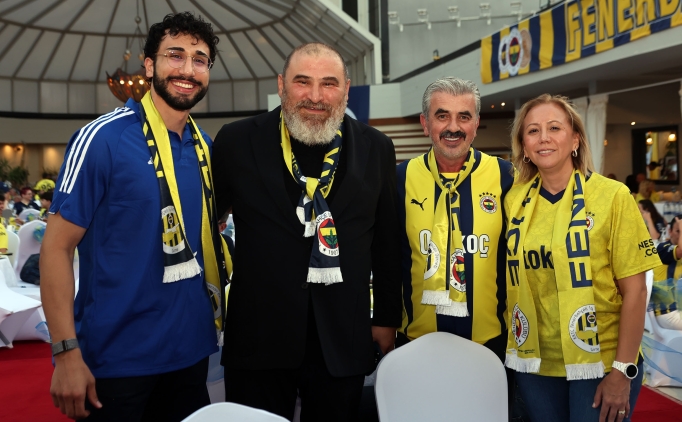 Kuadas'nda Fenerbahe kutlamas