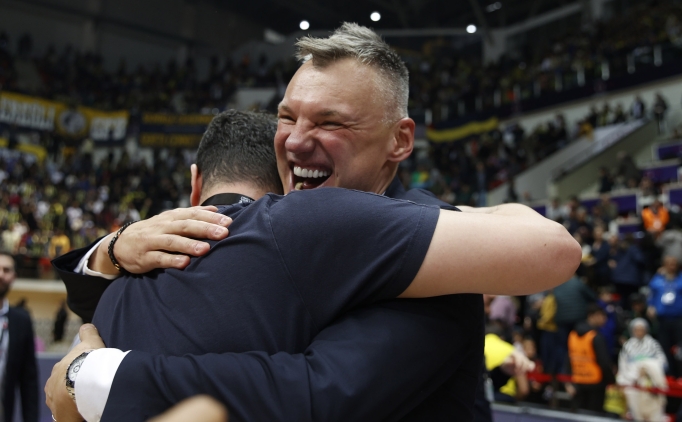 Sarunas Jasikevicius, Fenerbahe'de bir ilki baard!