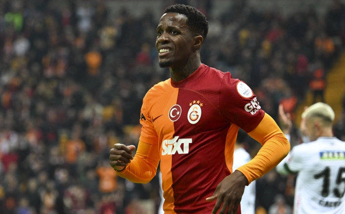 Wifried Zaha'dan milli takm iin fla emeklilik karar!