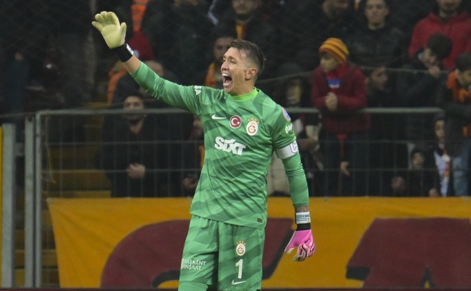 Muslera, Galatasaray' bekliyor!