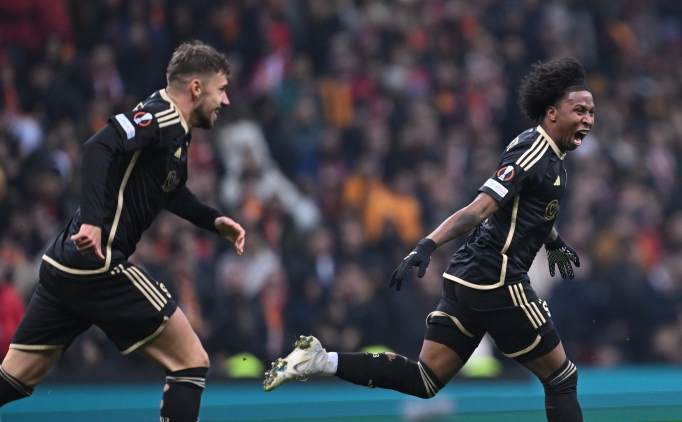 Okan Buruk, Sparta Prag'�n y�ld�z�na hayran kald�