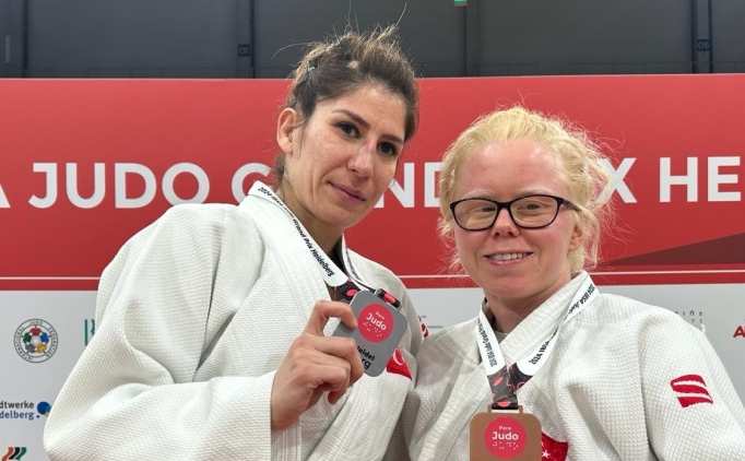 Milli judoculardan iki madalya