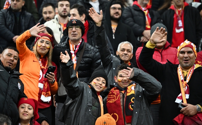 Galatasaray'da kombine izdiham�!