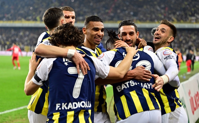 Fenerbah�e'de futbolcular �ekilmek istemiyor
