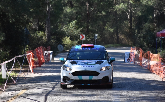 Marmaris'te ralli heyecan� devam ediyor