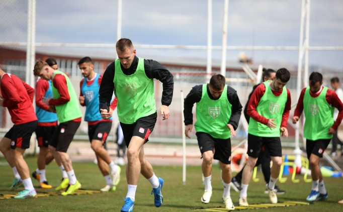 Sivasspor'da Trabzonspor mesaisi s�r�yor