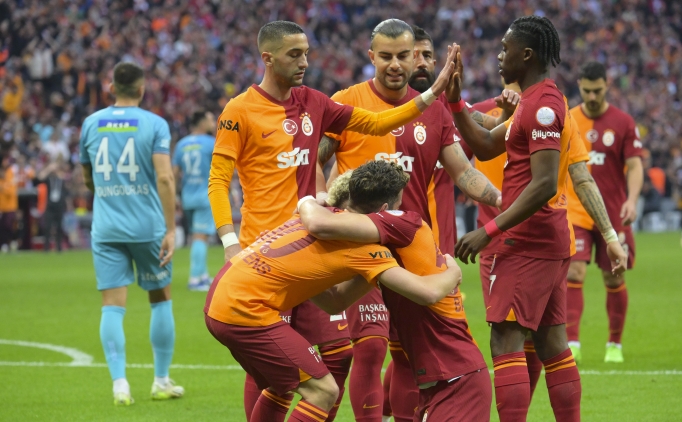 Galatasaray evinde bu sezon 18'de 18 yapt�