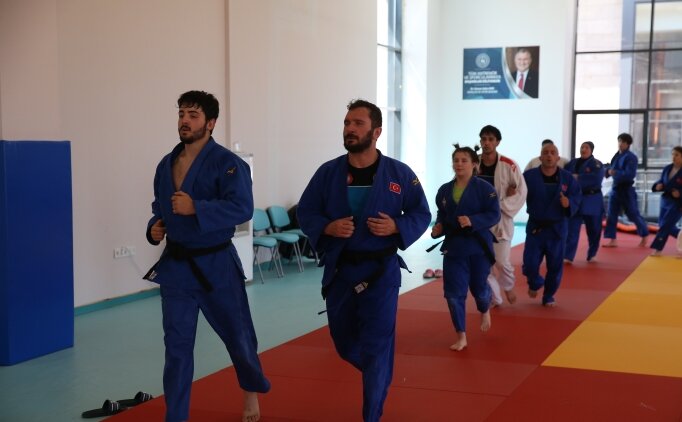 Paralimpik Judo Milli Tak�m�'nda haz�rl�klar s�r�yor