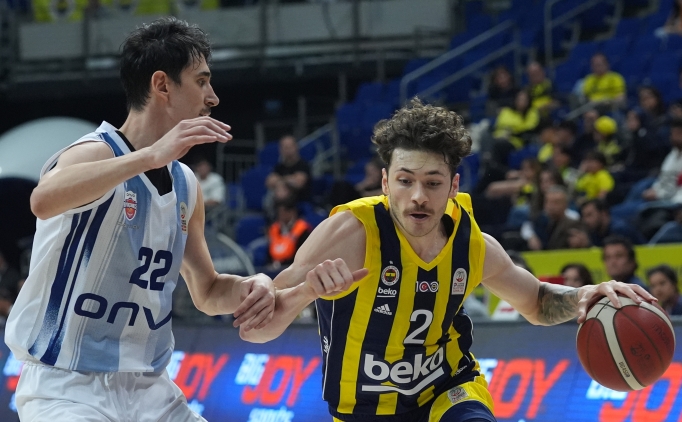 Fenerbah�e Beko, normal sezonu galip bitirdi
