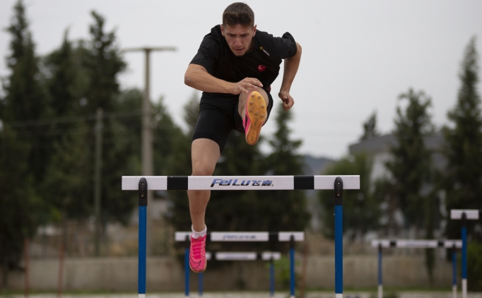 Yetenek taramas�nda ke�fedilen Talha, d�nya �ampiyonas�na haz�rlan�yor