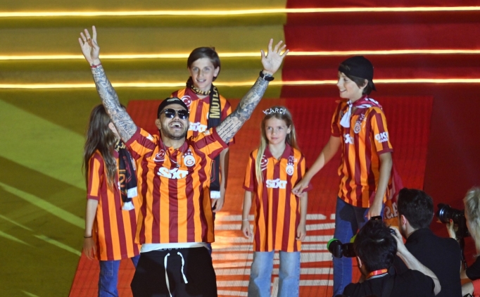 Icardi i�in yorum: 'Canavar gibi! Y�l�n futbolcusu'