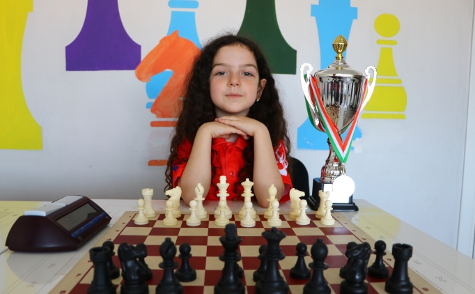 Minik satran��� Kumsal ��lek, Avrupa ikincisi!
