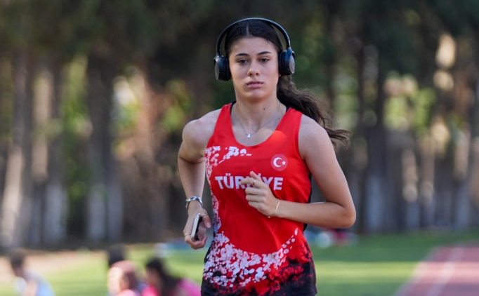 Aysel �nder, 2024 Paralimpik Oyunlar� i�in g�� topluyor