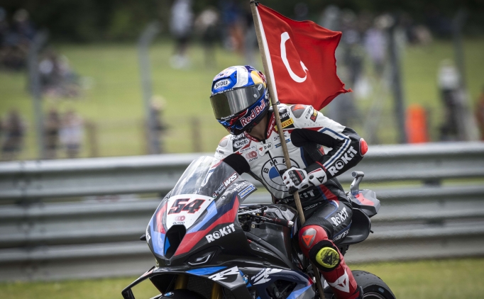 Toprak Razgatl�o�lu'ndan 10. galibiyet