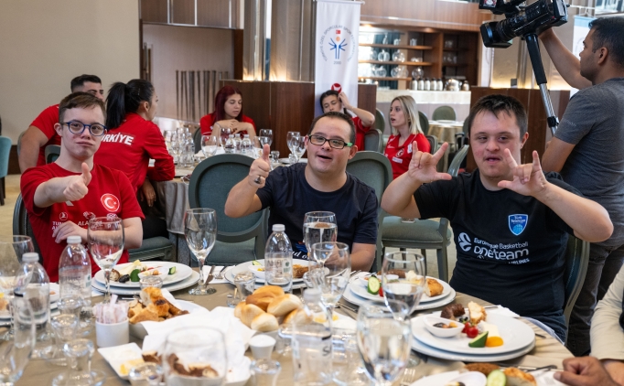 Paris 2024'e kota alan �zel sporcular, bas�n ile bulu�tu