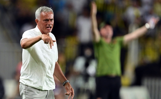 Jose Mourinho, Fenerbah�e'nin ba��nda ilk ma��na ��kt�