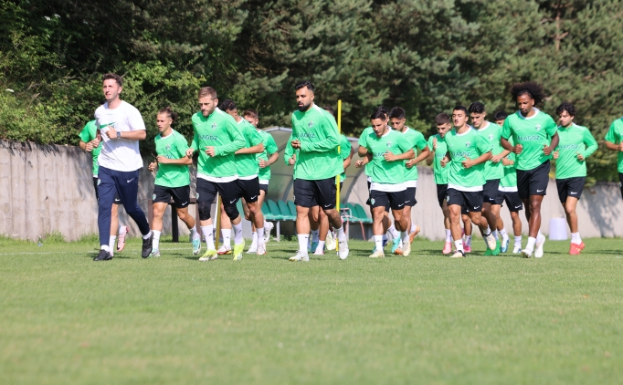 Bolu'da yerli ve yabanc� futbol tak�mlar� yeni sezona haz�rlan�yor